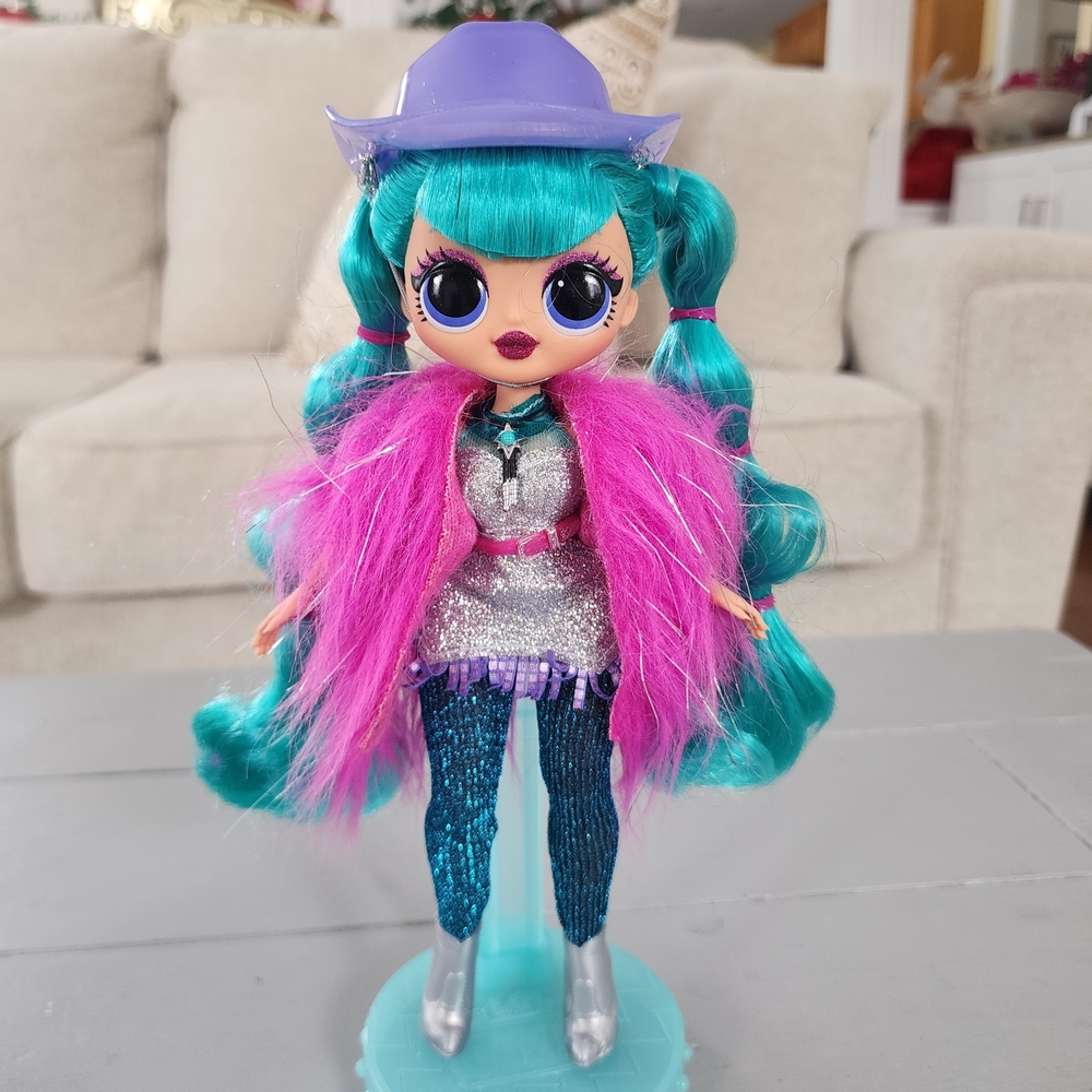 MGA LOL Surprise OMG Winter Disco Cosmic Nova Fashion Doll Long Hair Cute